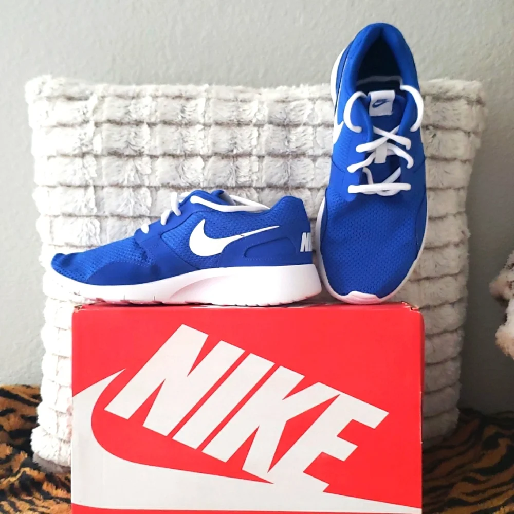 Nike Youth sneakers - Picture 1 of 12